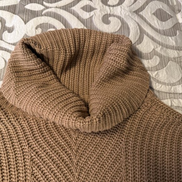 Old Navy Camel Tan Brown Poncho Sweater Size XS-S Pullover Cowlneck EUC - Picture 6 of 8